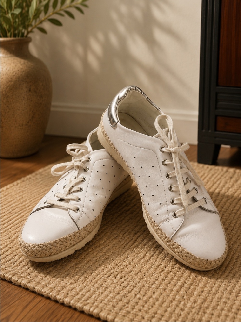 Studio Flexx White Leather Espadrille-Style Lace-Up Sneakers